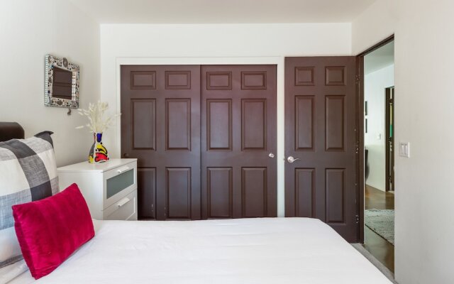 Starlit Desert Retreat