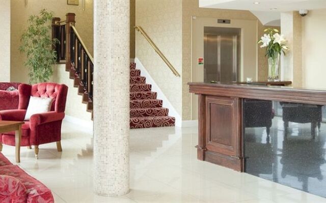 Riverside Park Hotel
