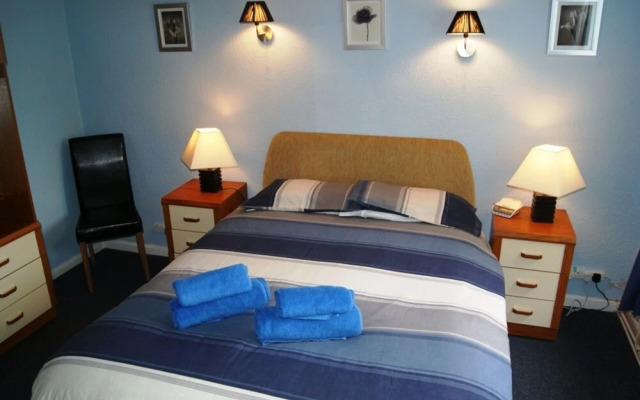 Captivating 3-bed Cottage