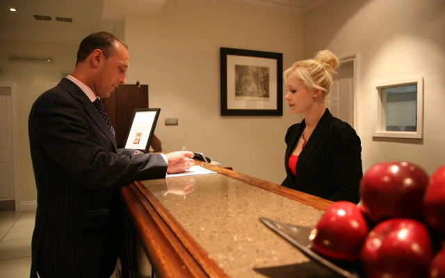 Best Western Plus Pinewood Manchester Airport-Wilmslow Hotel