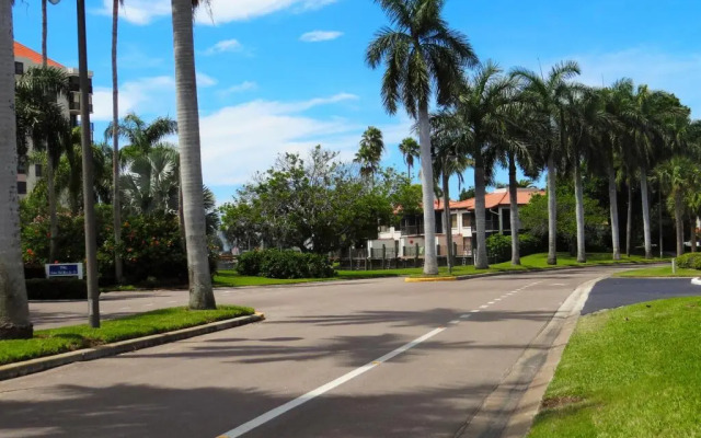 Vista Verde East 6-246