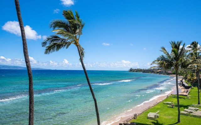 Papakea #f407 2 Bedroom Condo by RedAwning