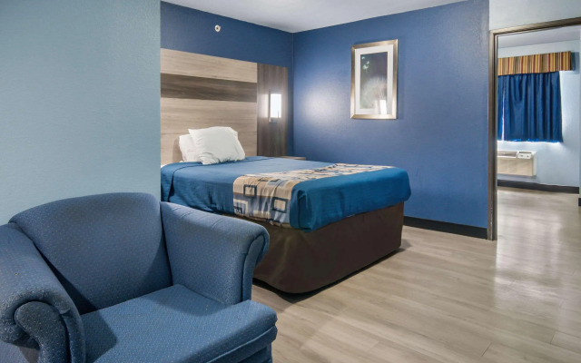 Rodeway Inn Carrollton I-35E