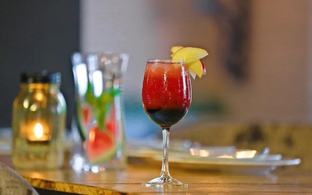 Capital O 18514 Hotel Royal Empire