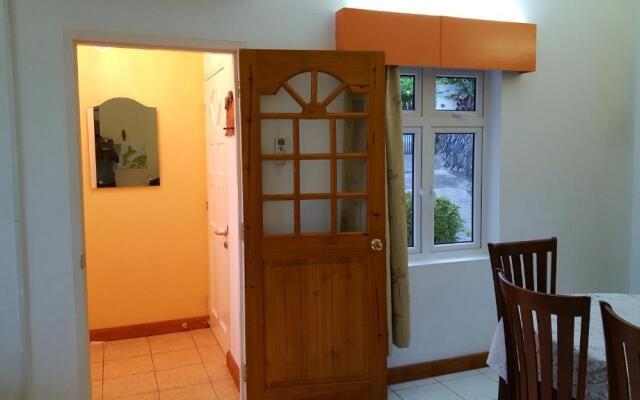 Hibiscus House Seychelles Self Catering