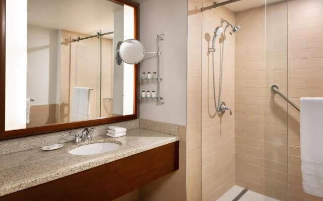 Sheraton Vancouver Airport Hotel