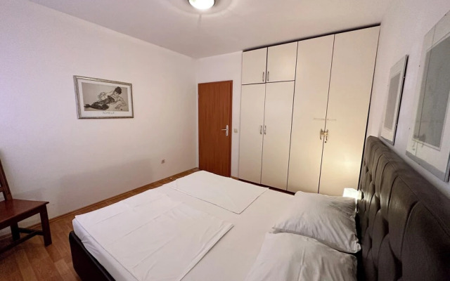 Apartment Velvet Vista 2