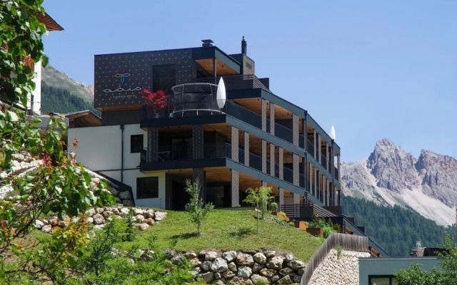 Aois 4 Elements suits