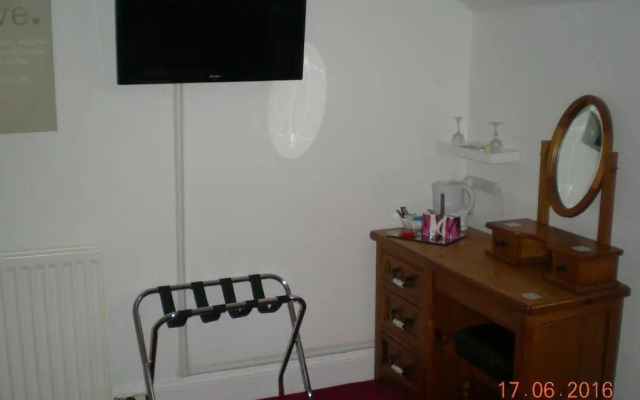 Tay Villa Bed And Breakfast