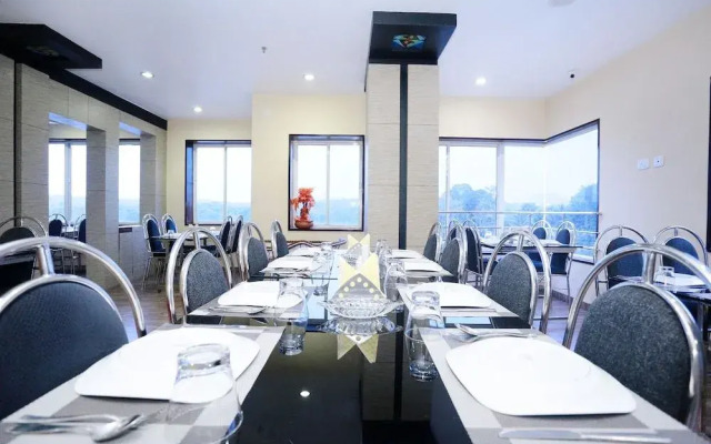 Oyo Flagship 41696 Hotel Tri-Star Regency