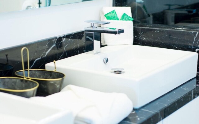 Real View Towers E703 by Casago