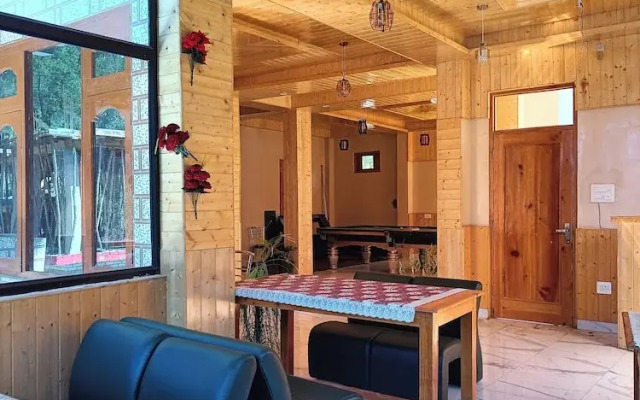 Majestic Mountain Bhaiji Guest House