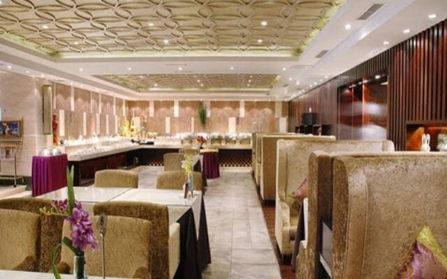 Lanou International Hotel, Hong Kong Middle Road, May Fourth Square, Qingdao