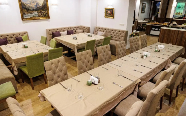 Green Wood Resort Apartments