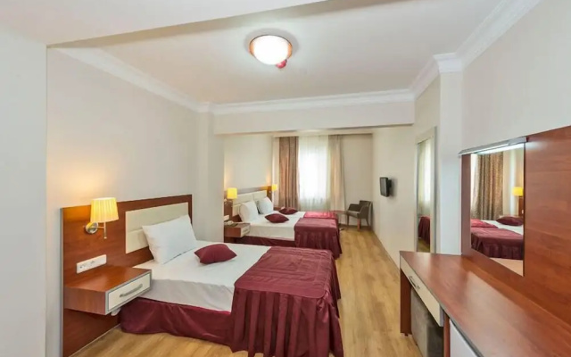 La Garden Hotel