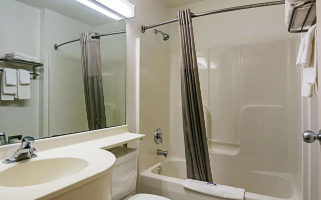 Motel 6 Sycamore, IL