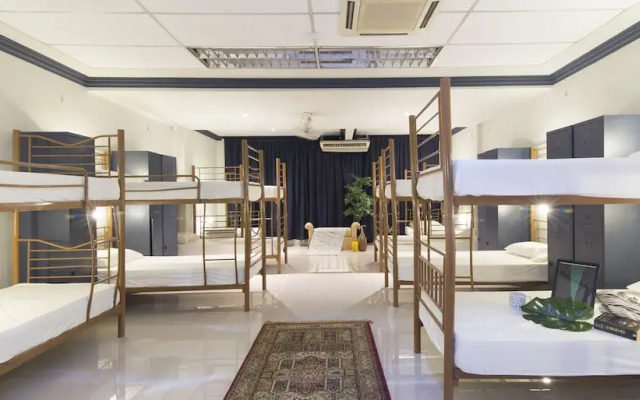 ZEN Hostel The Bed Station