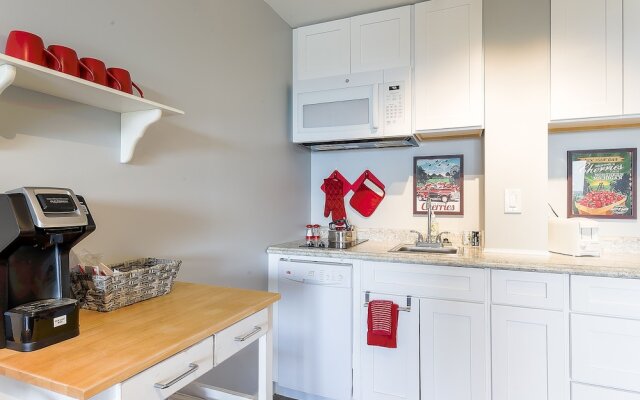 Lake View Golf Course Condo 5056