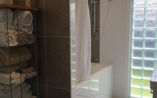 Sydney Executive Garden Apartments
