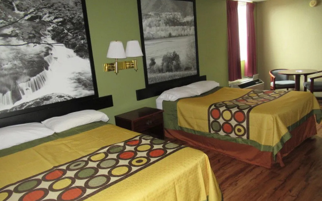 Super 8 by Wyndham Kingsport I 81