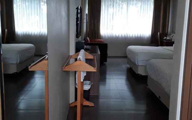 Karang Sari Hotel