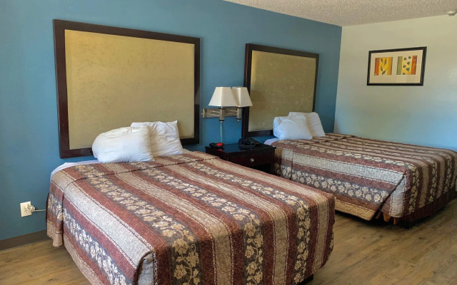 Best Price Motel and Suites