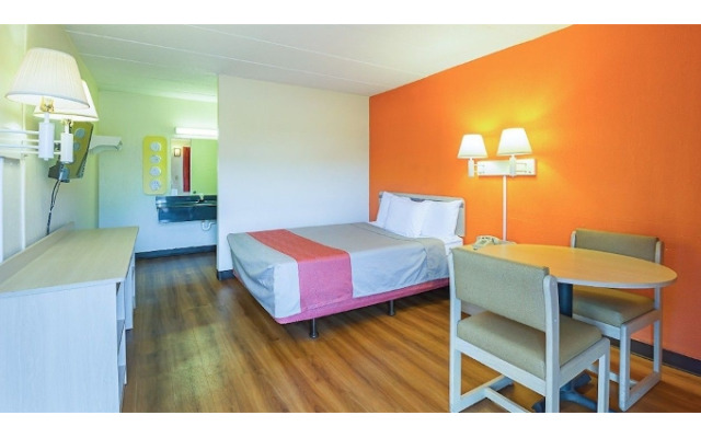 Motel 6