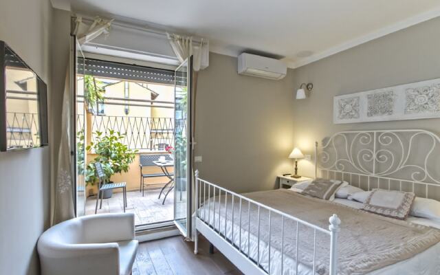 Roof Terrace Coppelle Pantheon