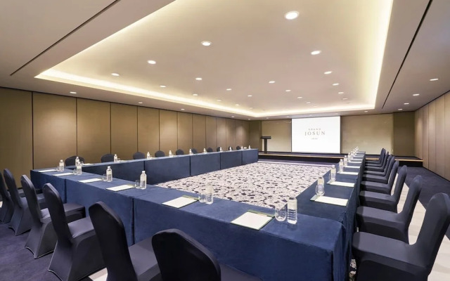 Grand Josun Hill Suite