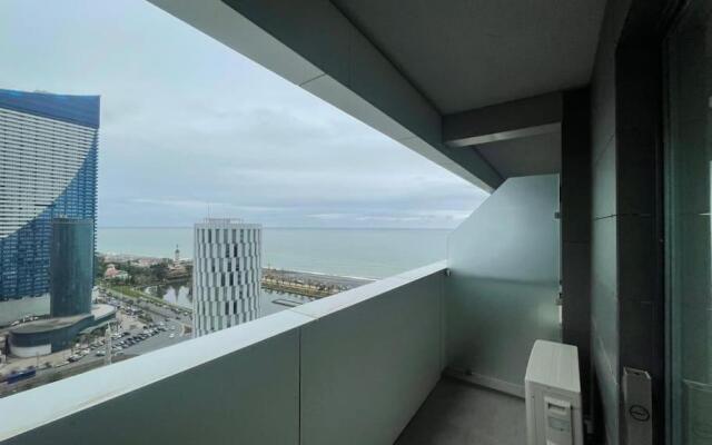 Leo Group Luxury Apartment 2426 Alliance Palace