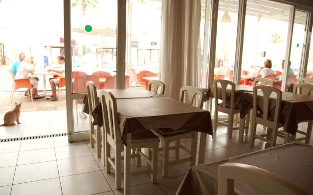 Arena Dorada - Apartments