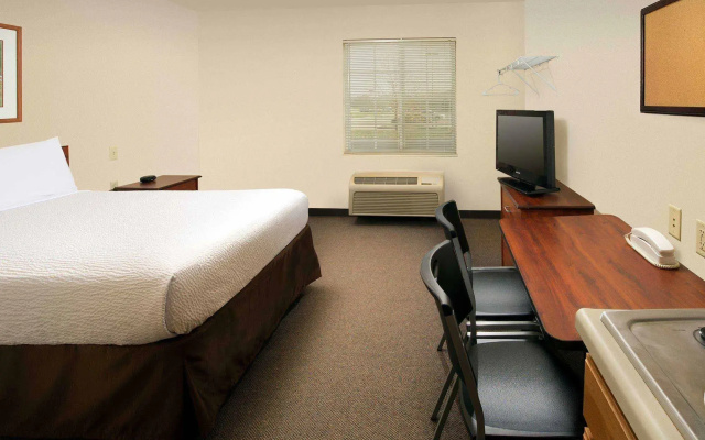 WoodSpring Suites Fredericksburg