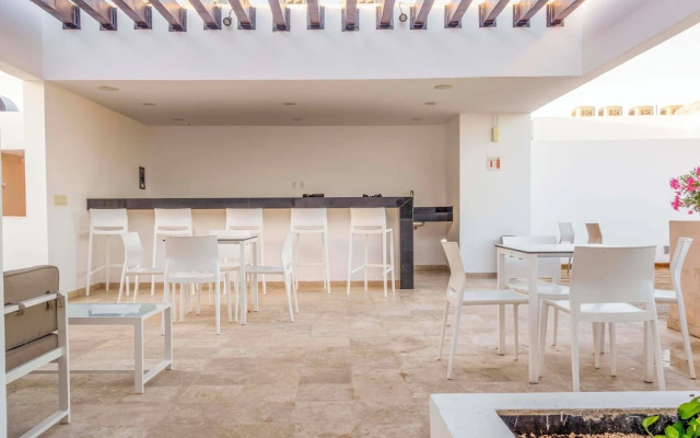 Exclusive 5th Ave Apt with Private Pool