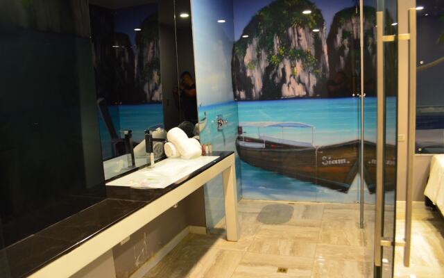 Hotel Paris Luxury Suites