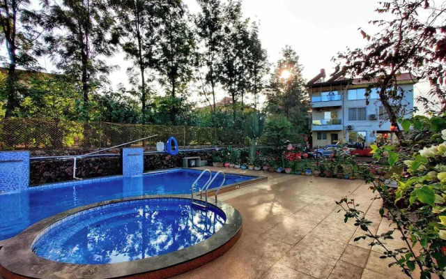 Strawberry Land Resort