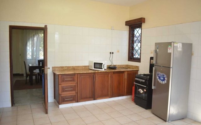 Lux Suites Dofils Creek Residence Nyali