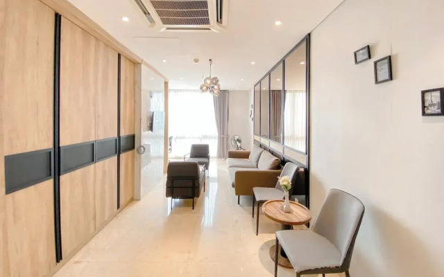 Wonderful And Homey 1Br Apartment The Empyreal Epicentrum Kuningan