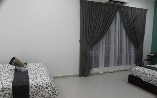 Luxury Kuala Selangor Homestay – Guest Rooms – Kuala Selangor