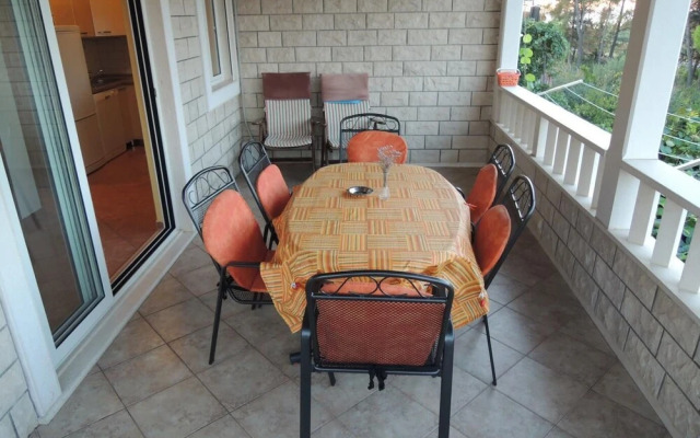 Jak - Comfortable Apartments - A2-gornji