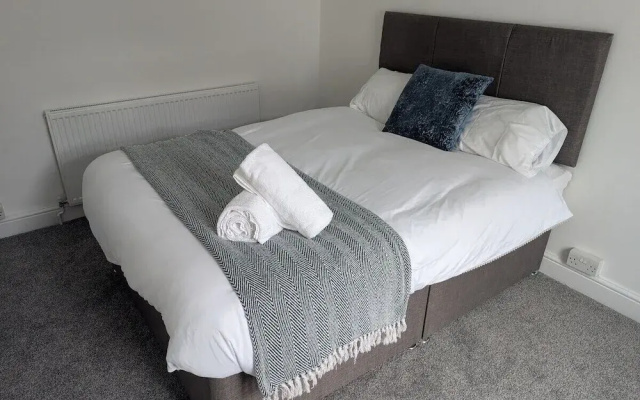 Spacious 3BR Swansea House Near City Centre