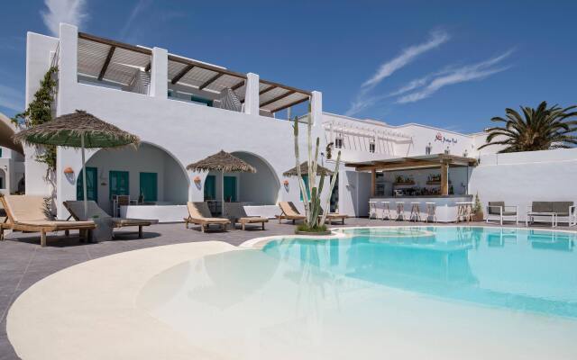 Nissia Beach Apartments and Suites