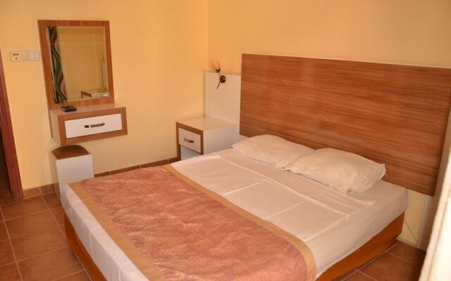 Maldives Apart Otel