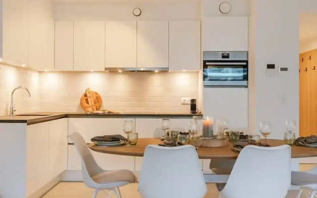 Bright Apartment in Sky Garden With Terrace