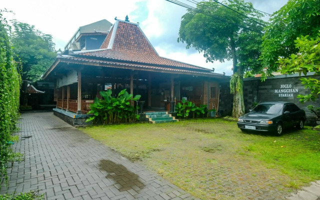OYO 594 Joglo Manggisan Syariah