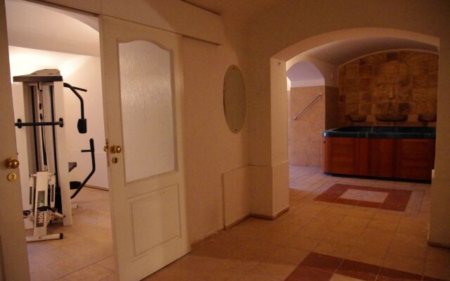 Hotel Ester