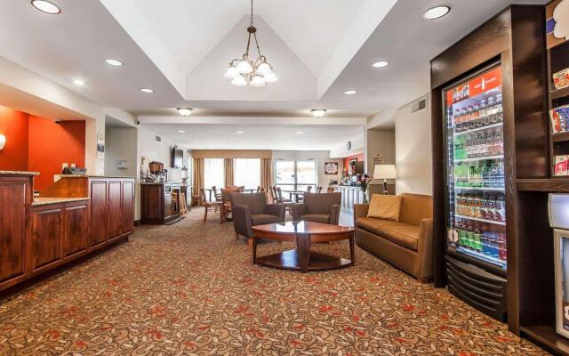 Mainstay Suites Knoxville Airport