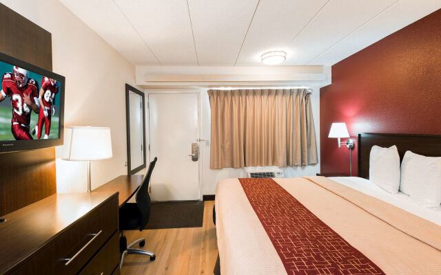 Red Roof Inn PLUS+ St Louis - Forest Park/ Hampton Ave