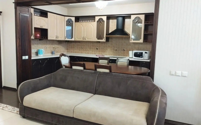 Апартаменты на улице Источная 10