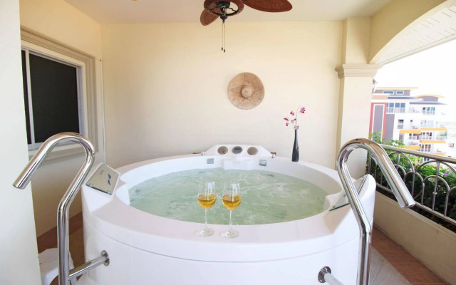 New Nordic Pool Villa