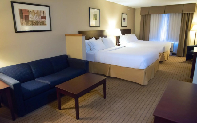 Holiday Inn Express Devils Lake by IHG